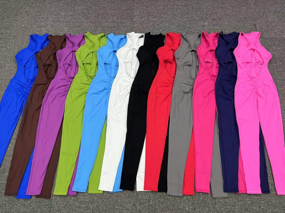 Fargerike leggings tar over forsommeren: Høylivede tights setter fyr på athleisure-trenden i vesten