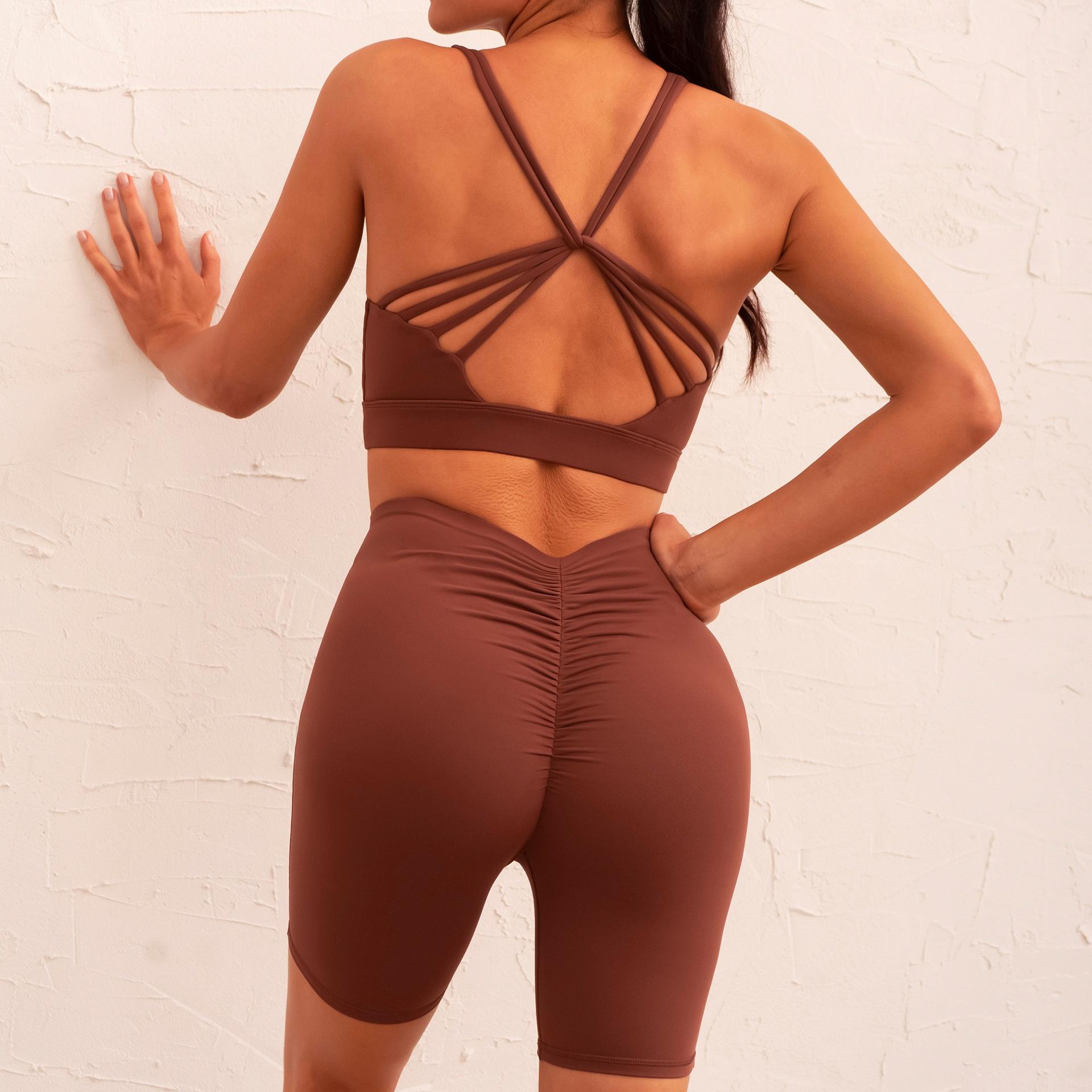 Unveiling Scrunch Butt Leggings: A Fashionable Choice to Highlight Curve Beauty