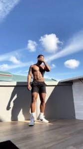 Love for Gym Leaves Fans Stunned6