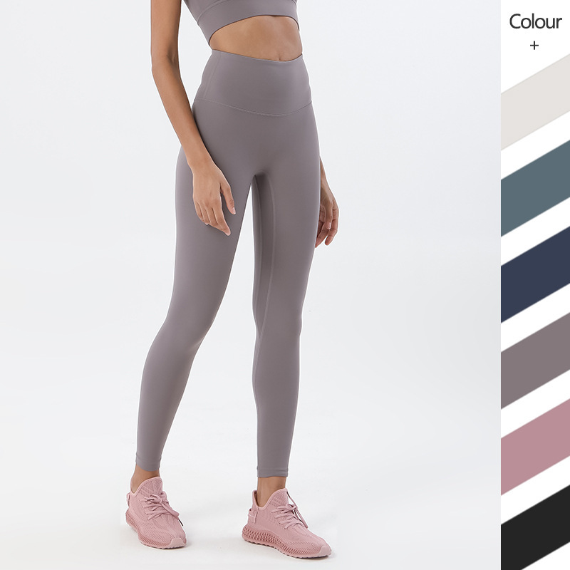 Yoga Pants and Leggings: Subtle Differences in Harmonious Movement